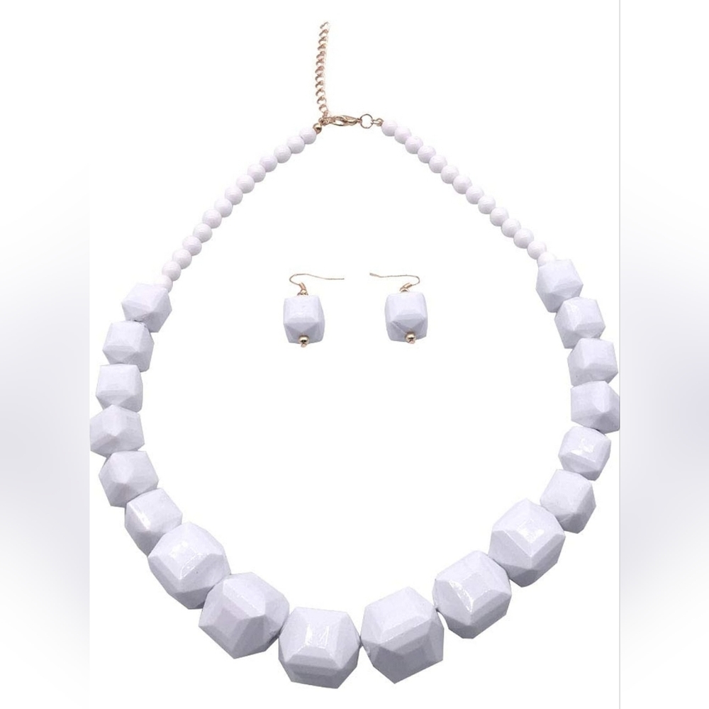 Halawly White Beads Necklace Acrylic Costume Jewelry NEW Wilma Flintstone